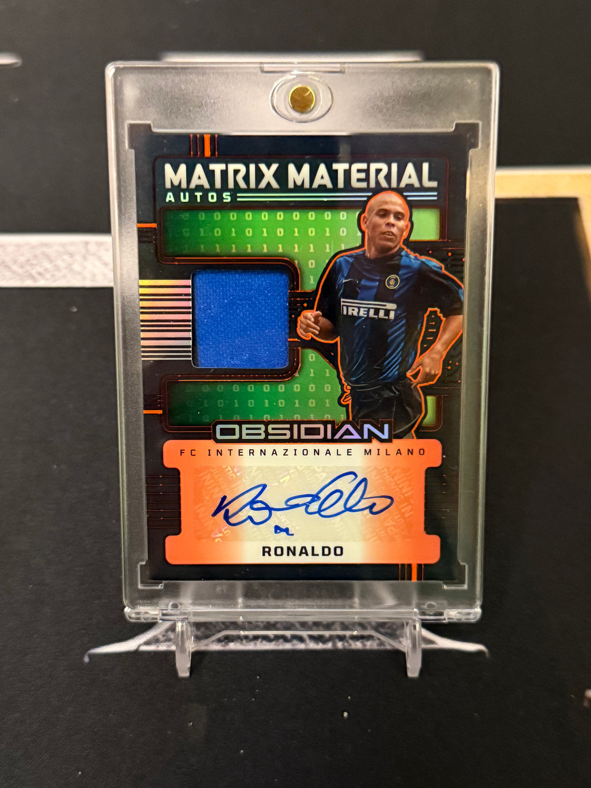 Ronaldo Nazário Matrix Material autograph Electric Etch Orange 01/10 front